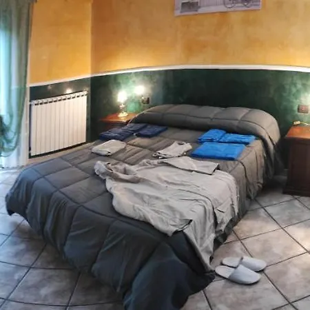 Ai Piedi Dell'etna *